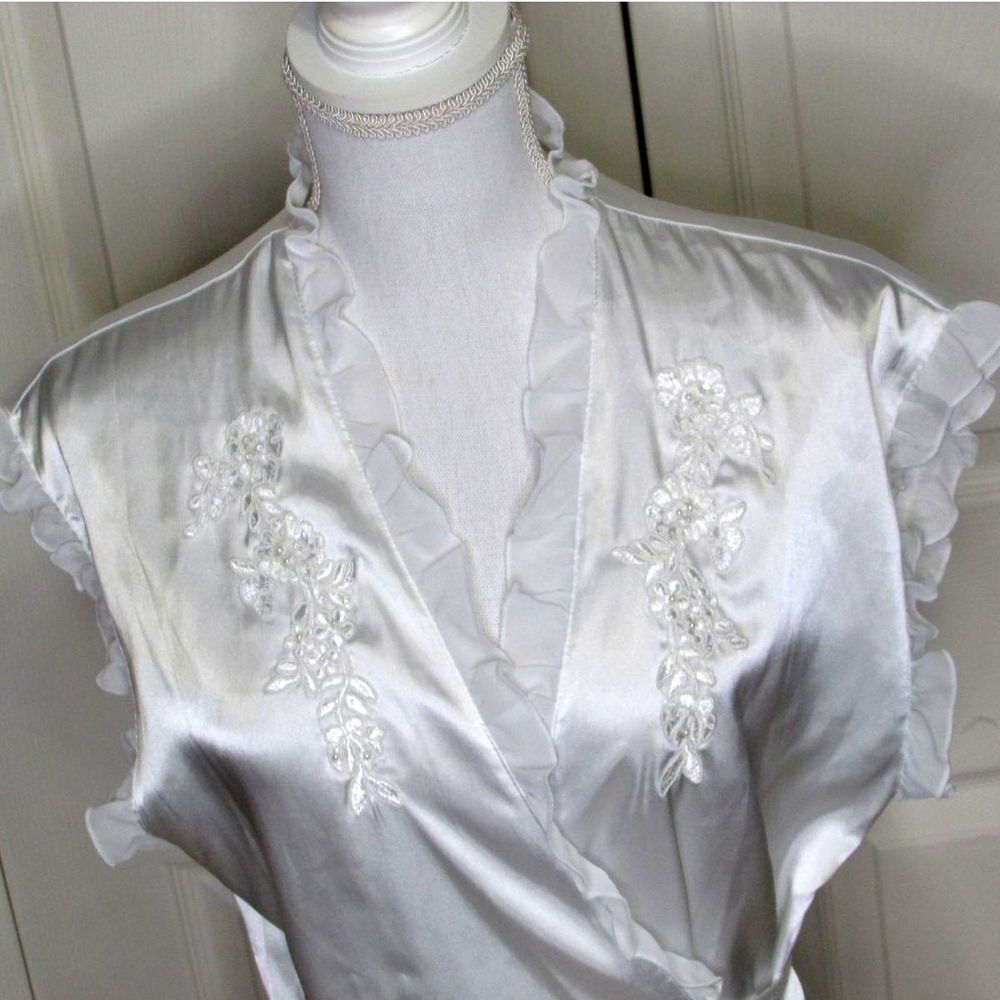 Linea Donatella White Ruffle Bridal Peignoir Robe - Picture 2 of 10
